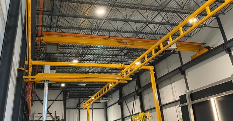 pont roulant ergonomique sous un pont roulant conventionnel