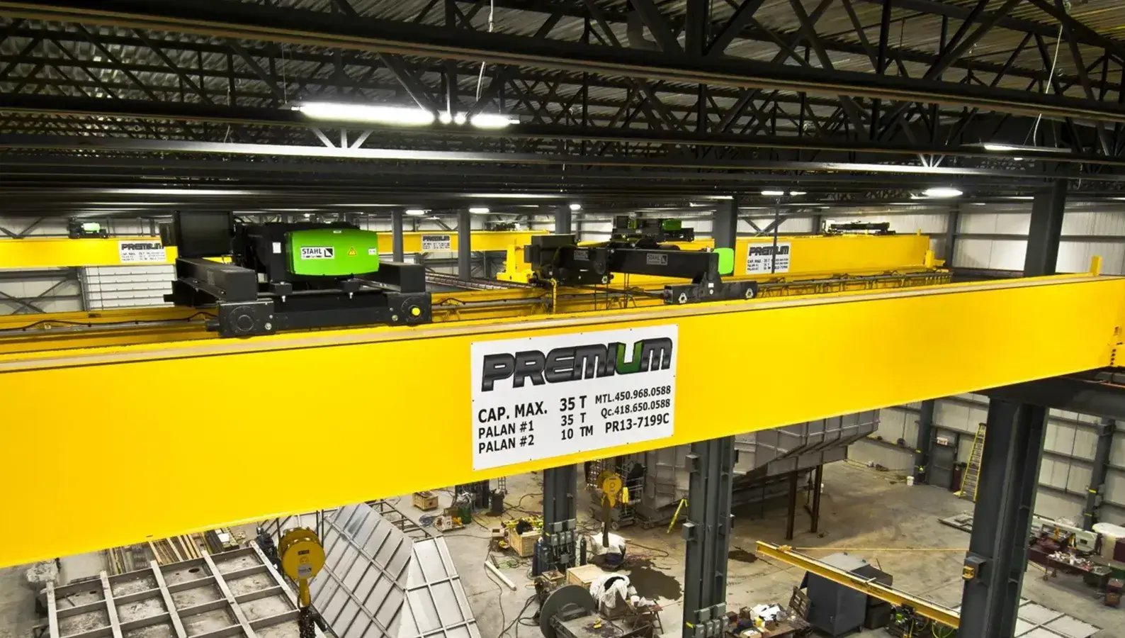 pont roulant équipé d'un palan industriel Stahl