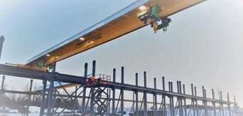 pont roulant à l'extérieur en hiver