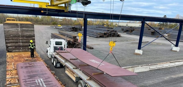 overhead crane charging a truck