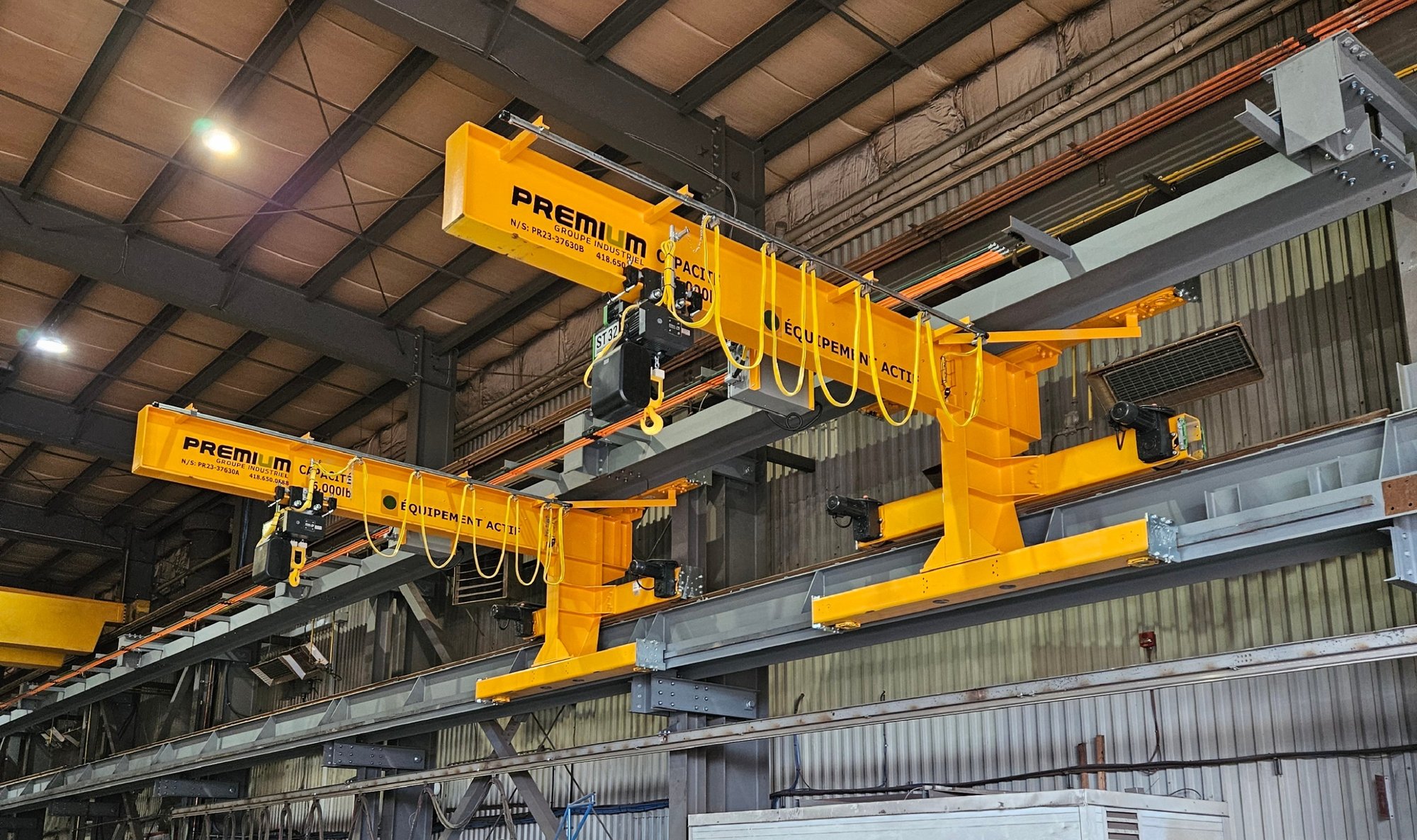 wall-mounted overhead crane