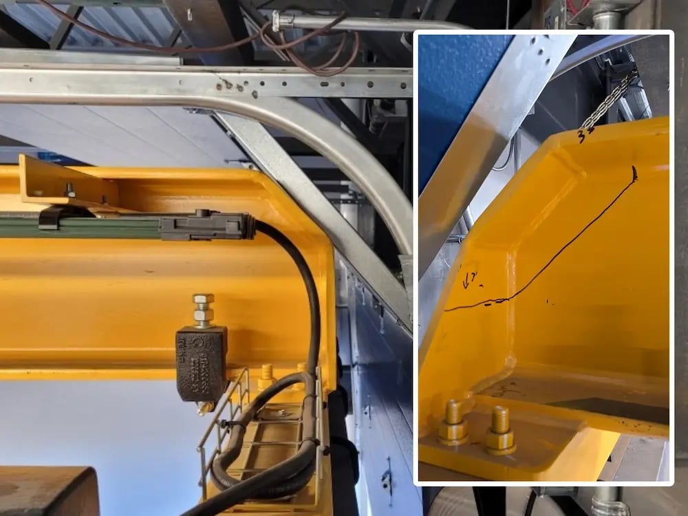 gros plan sur pont roulant obstrué par porte de garage