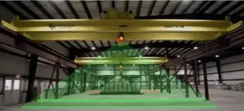 système de lumière d'éclairage sur un pont roulant à l'extérieur